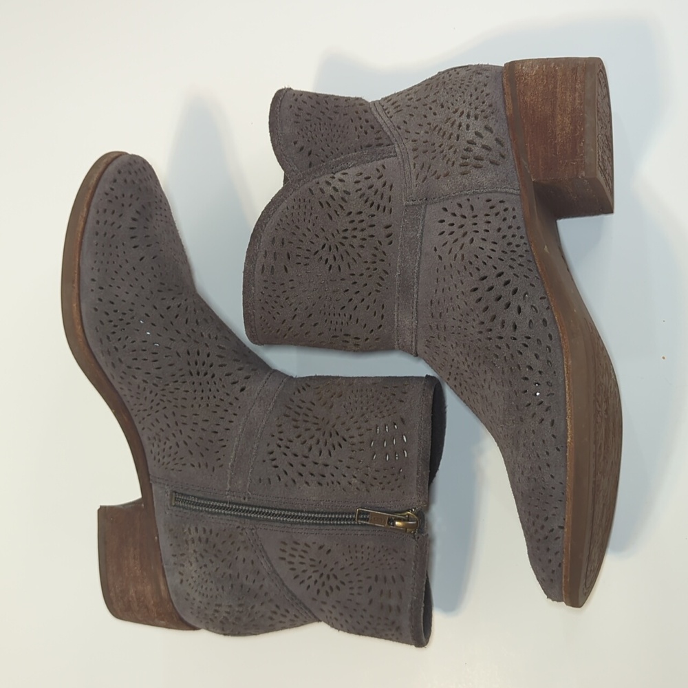 UGG Side Zip Gray Suede Boots Size 8 - Picture 6 of 16